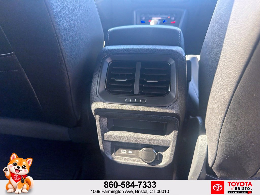 Used 2023 Volkswagen Tiguan SE R-Line AWD/4WD image 36