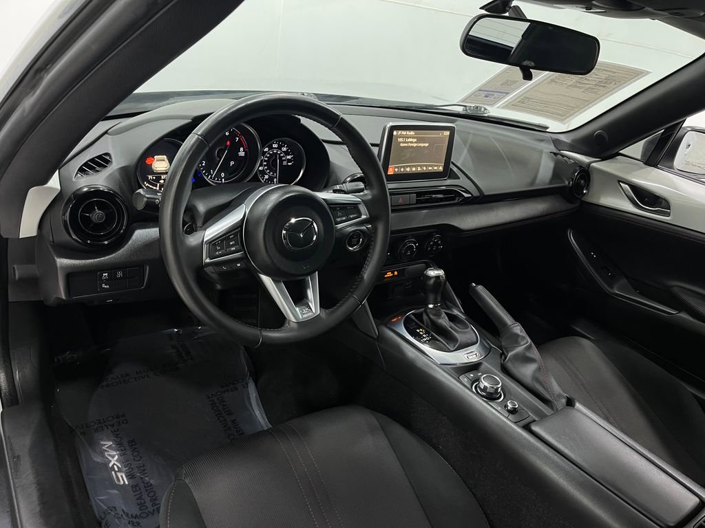 Used 2017 MAZDA MX-5 Miata RF Club image 16