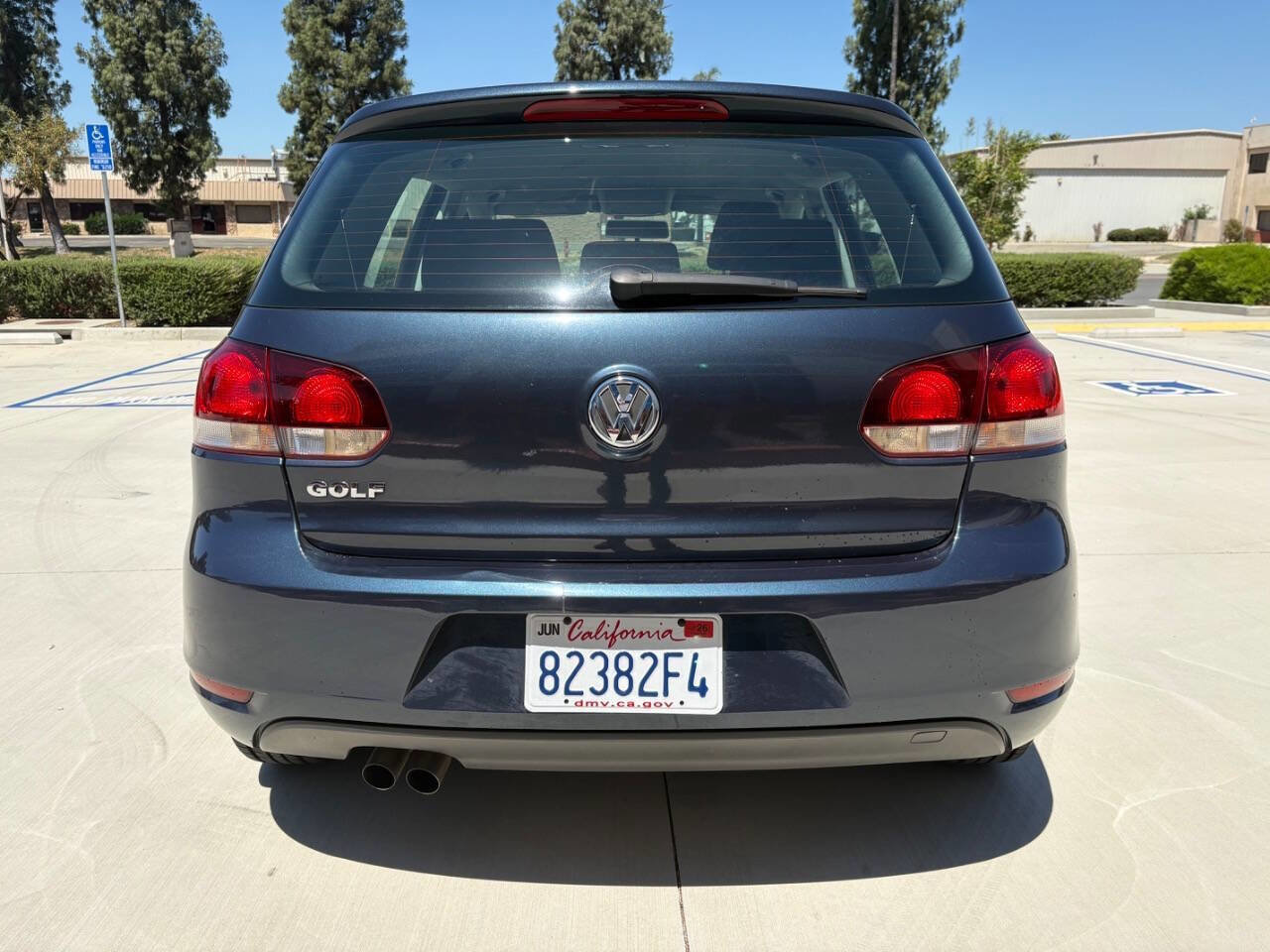 Used 2013 Volkswagen Golf 4-Door FWD image 6