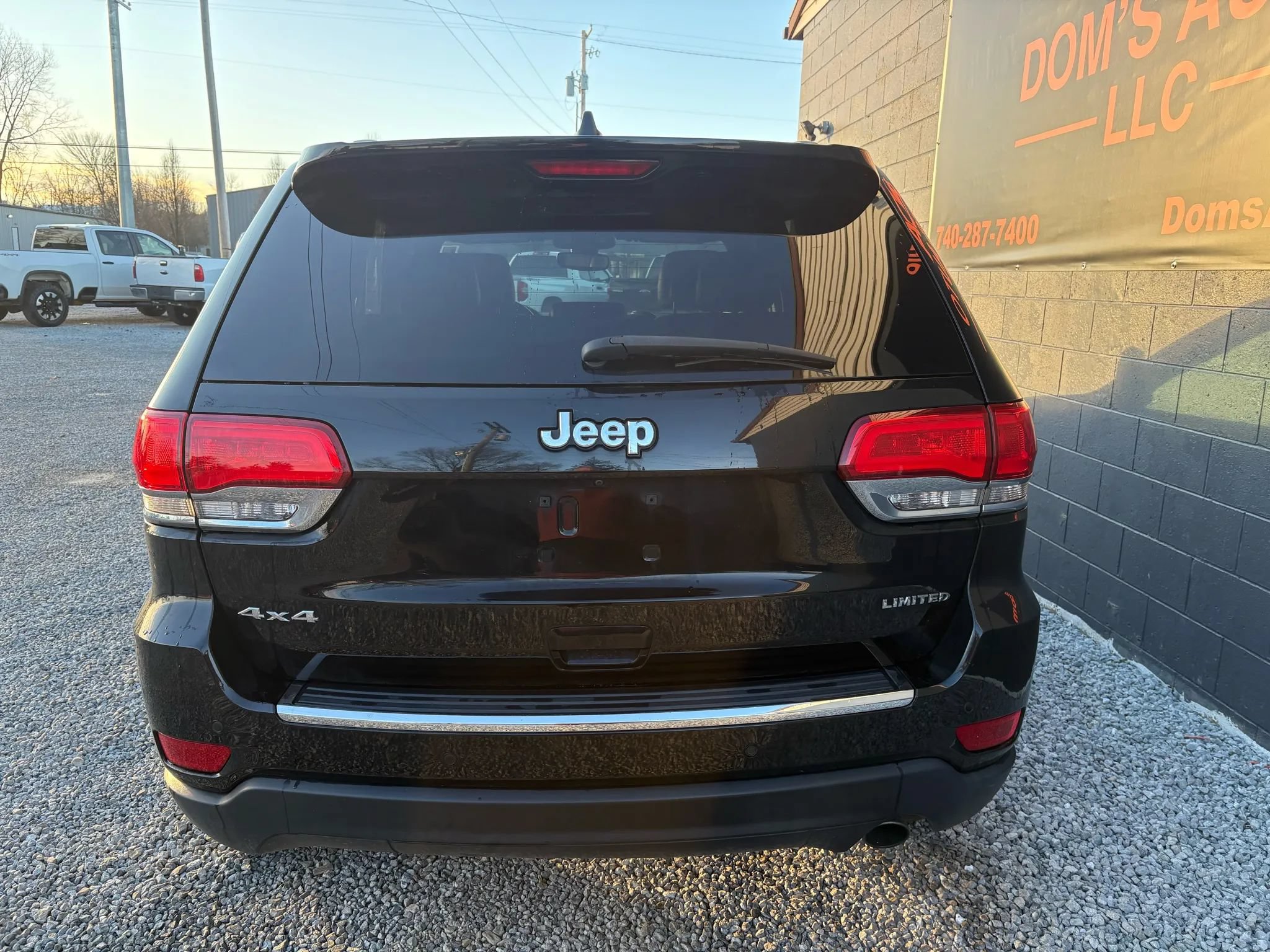 Used 2018 Jeep Grand Cherokee Limited AWD/4WD image 3