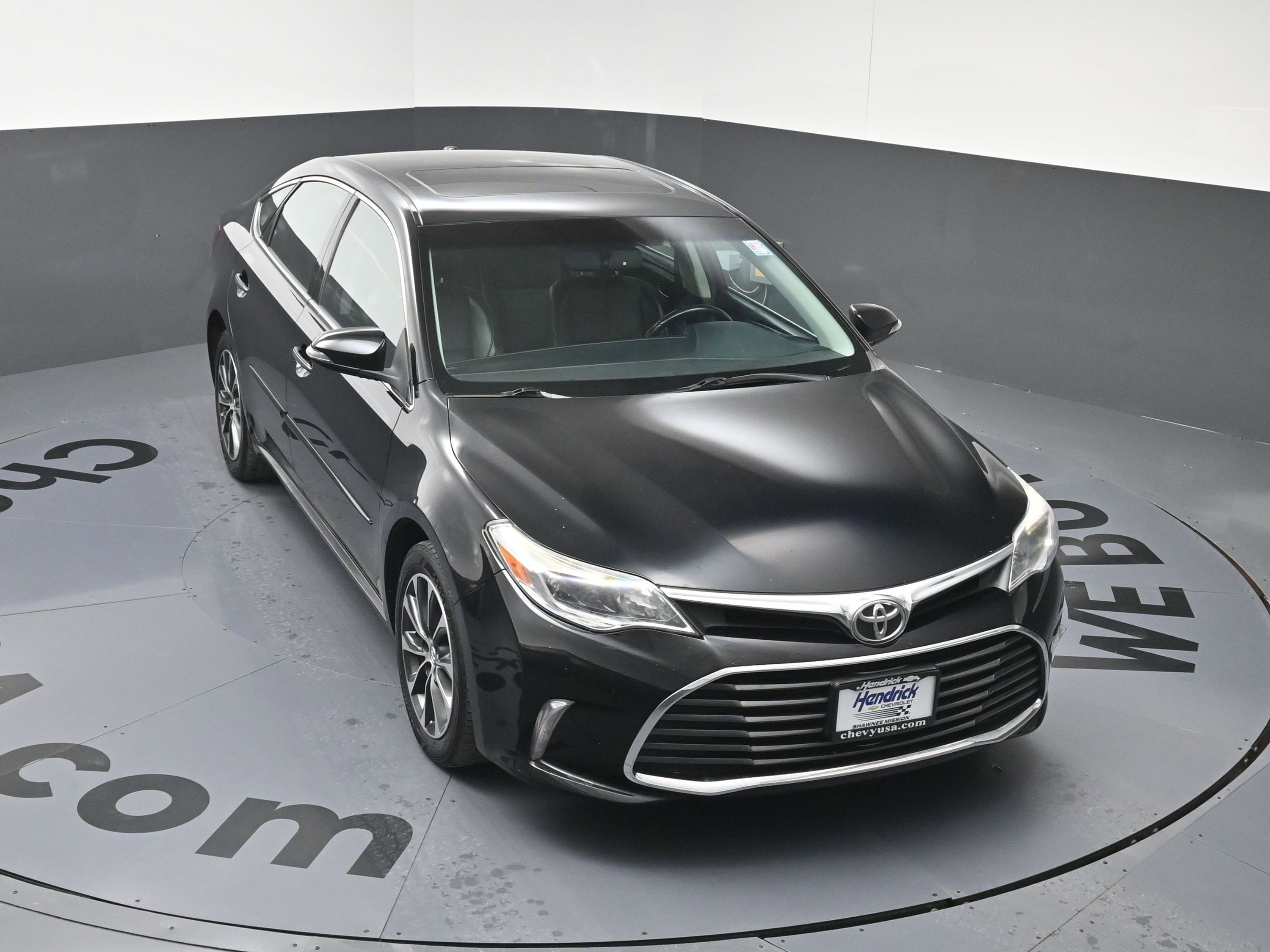 Used 2016 Toyota Avalon XLE Premium image 32