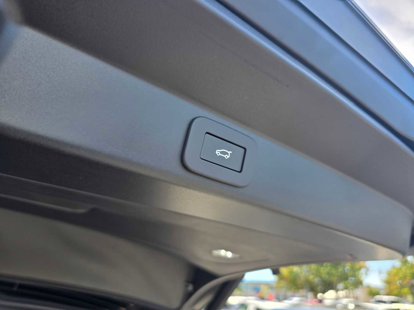 New 2025 Land Rover Range Rover Sport SE image 18