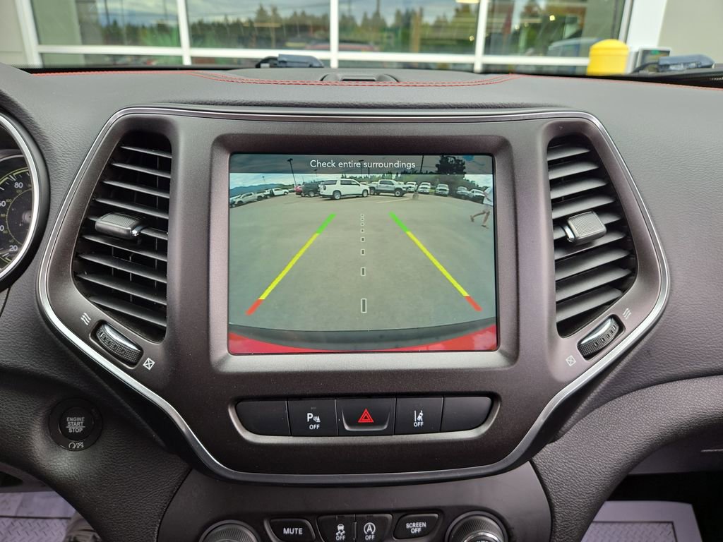 Used 2021 Jeep Cherokee Trailhawk w/ Trailer Tow Group AWD/4WD image 24