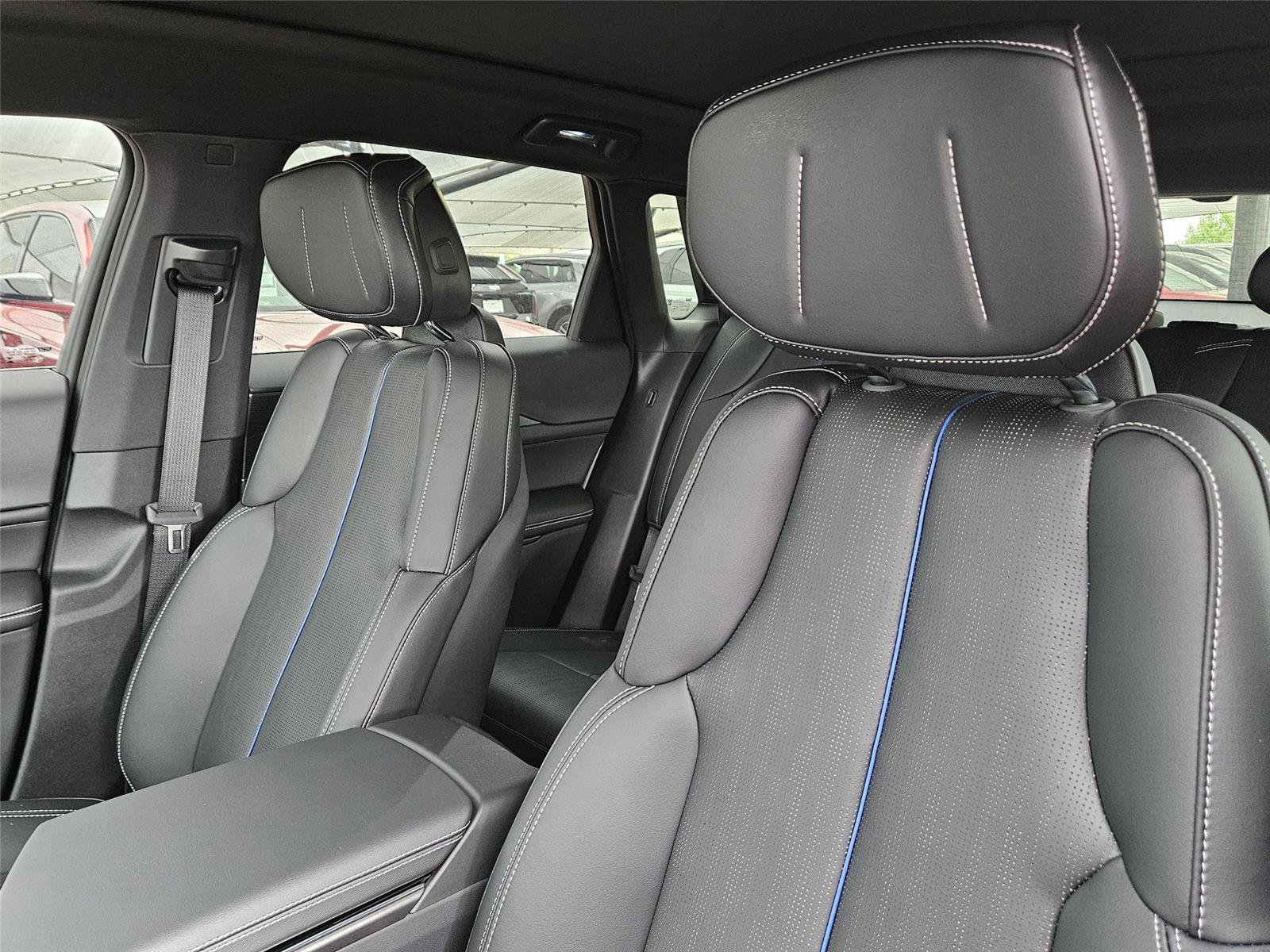 New 2026 Cadillac Lyriq Sport w/ LPO, Floor Liner Package AWD/4WD image 10