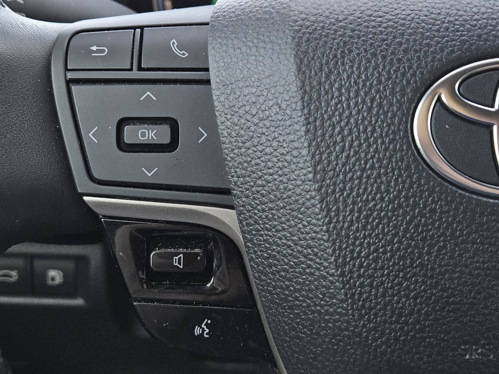 Used 2025 Toyota Camry XSE FWD image 19