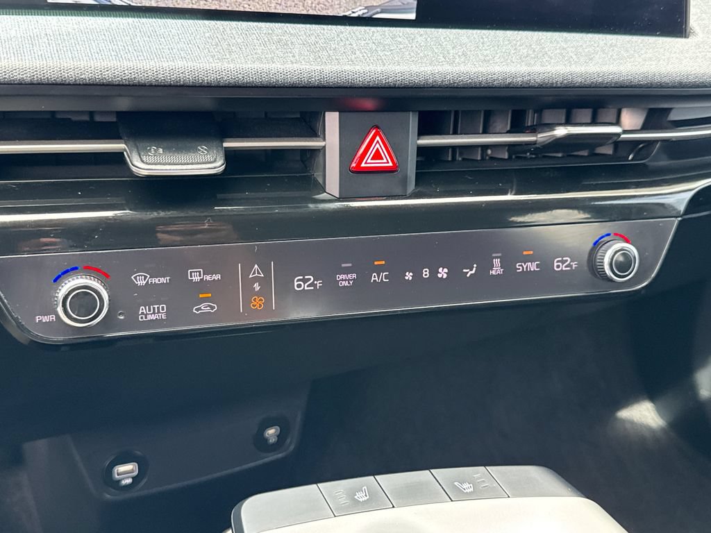Used 2023 Kia EV6 Light RWD image 31