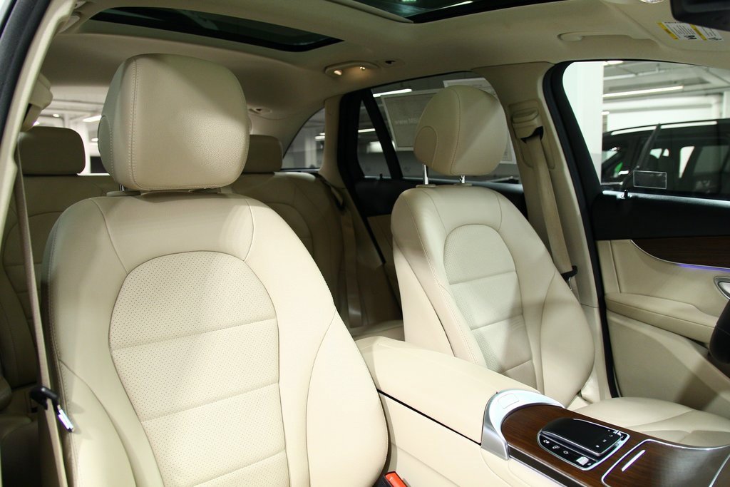 Used 2022 Mercedes-Benz GLC 300 4MATIC image 24