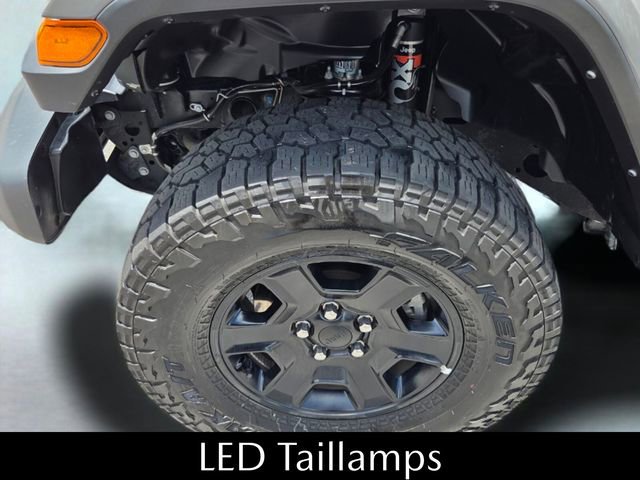 Used 2022 Jeep Gladiator Mojave w/ LED Lighting Group AWD/4WD image 21
