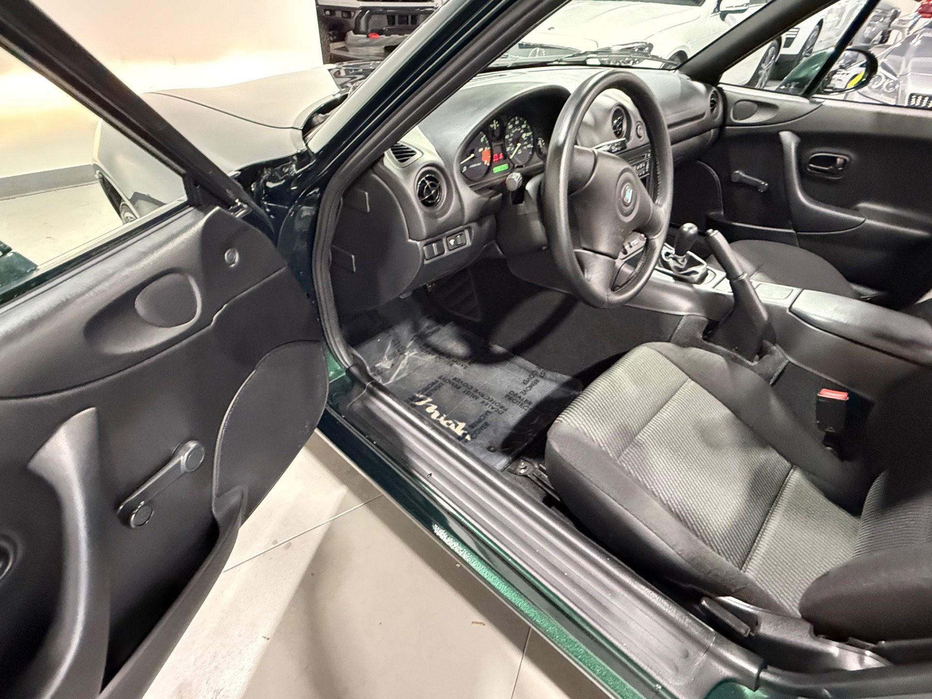 Used 1999 MAZDA MX-5 Miata RWD image 39