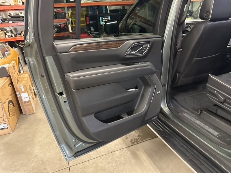 Used 2023 Chevrolet Suburban Premier AWD/4WD image 14