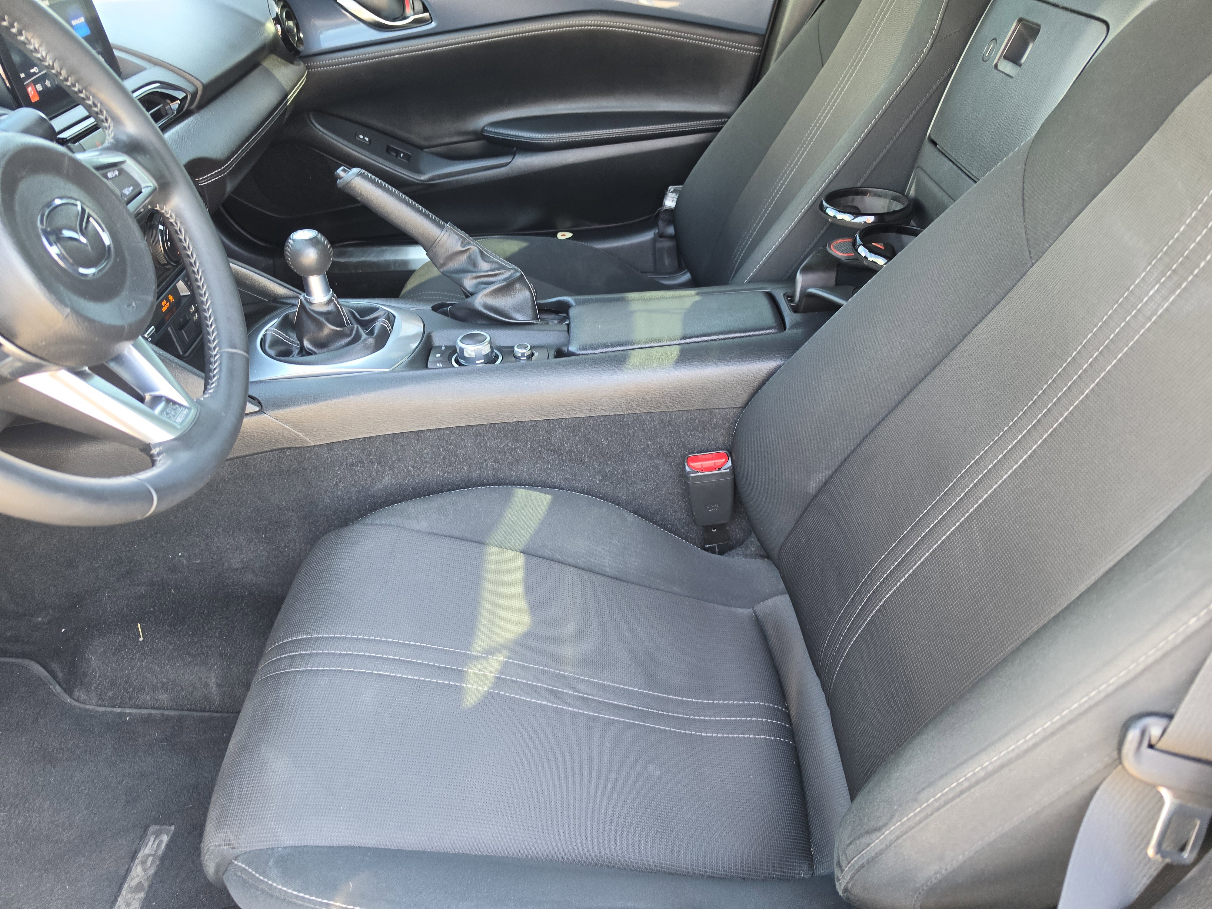 Used 2021 MAZDA MX-5 Miata RF Club w/ Interior Package (MT) image 7