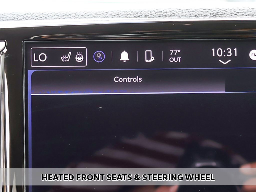 Used 2023 Chrysler Pacifica Touring-L FWD image 7
