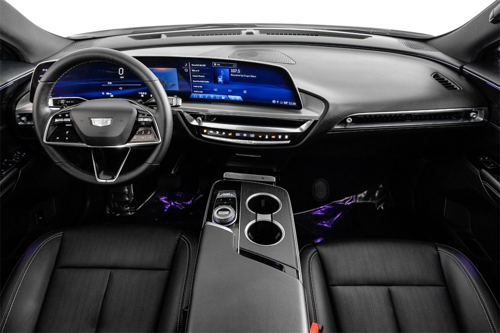 Used 2024 Cadillac Lyriq Luxury image 11