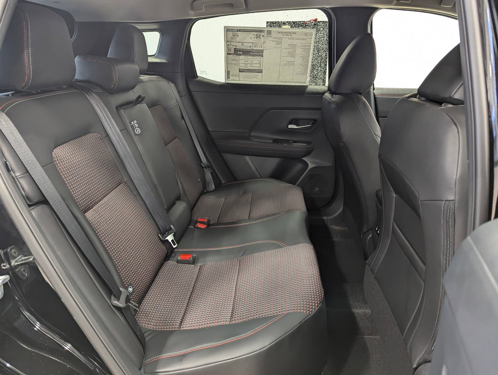 New 2025 Nissan Kicks SR image 14