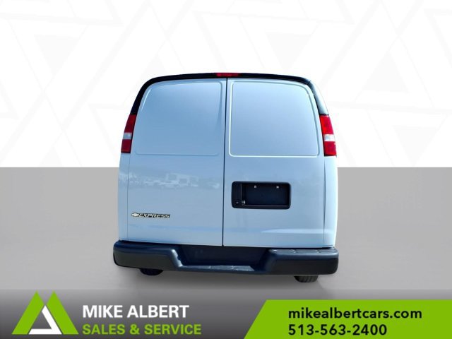 Used 2021 Chevrolet Express 2500 w/ Driver Convenience Package RWD image 6