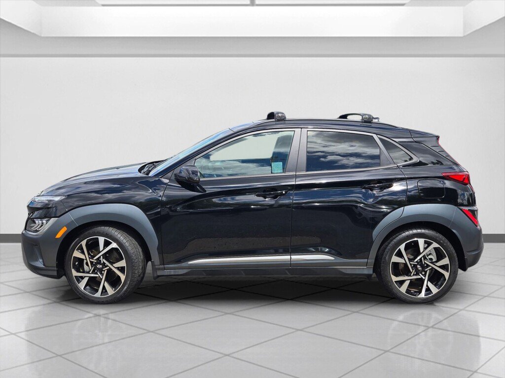 Used 2023 Hyundai Kona Limited FWD image 8