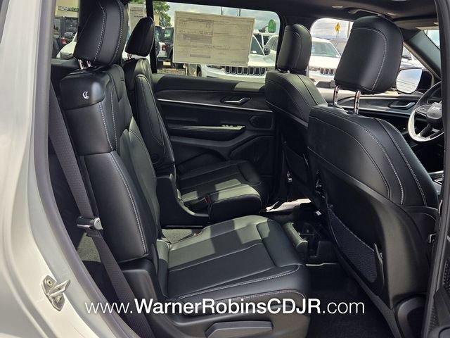 New 2026 Jeep Grand Cherokee L Limited RWD image 16