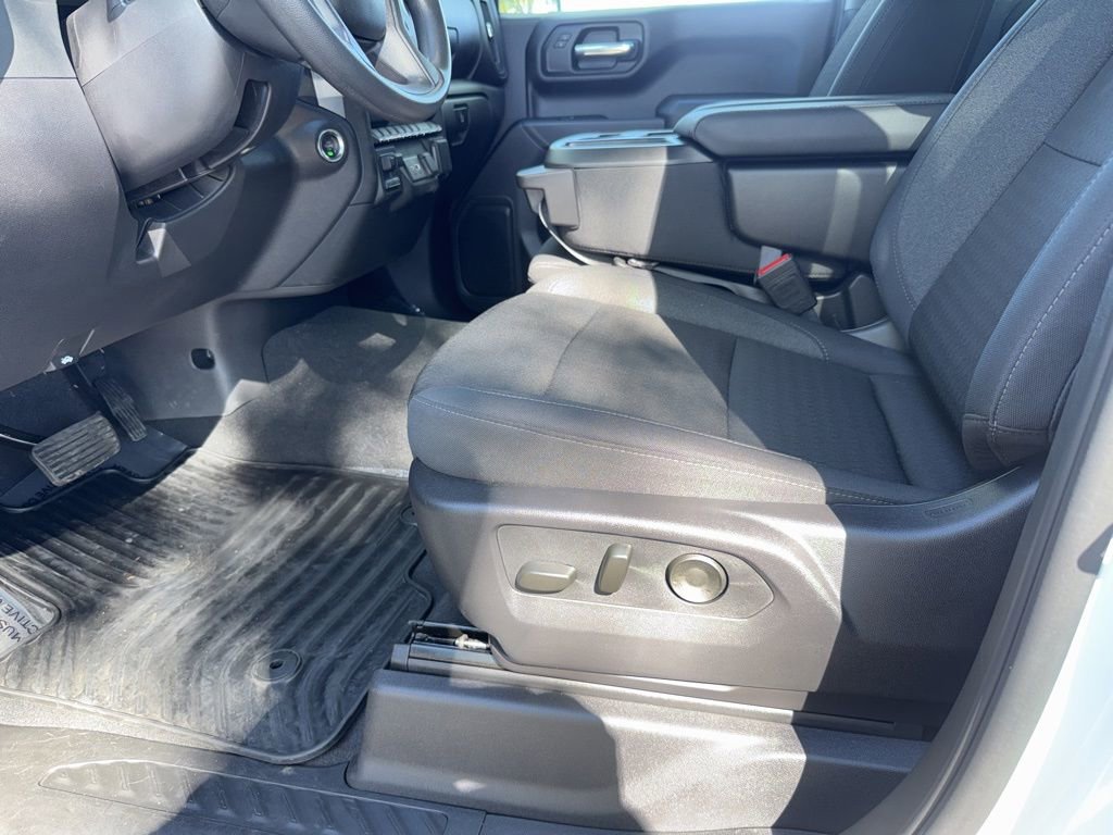 Used 2025 Chevrolet Silverado 1500 Custom Trail Boss AWD/4WD image 18