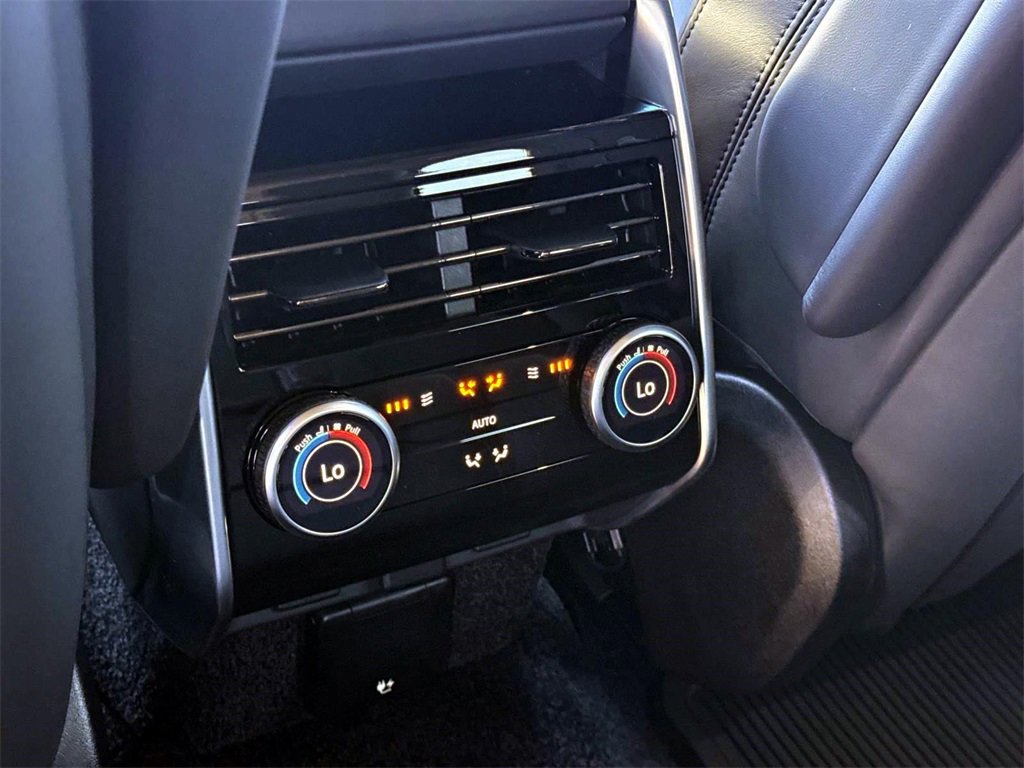 New 2026 Land Rover Range Rover SE image 14