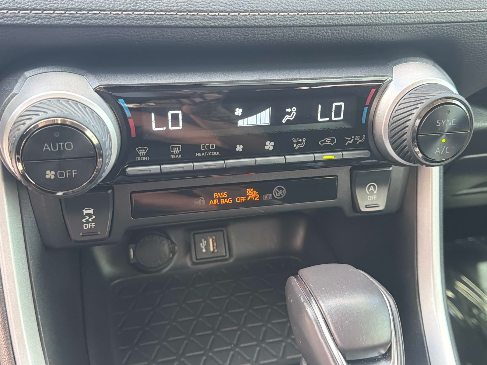 Used 2023 Toyota RAV4 XLE Premium FWD image 22