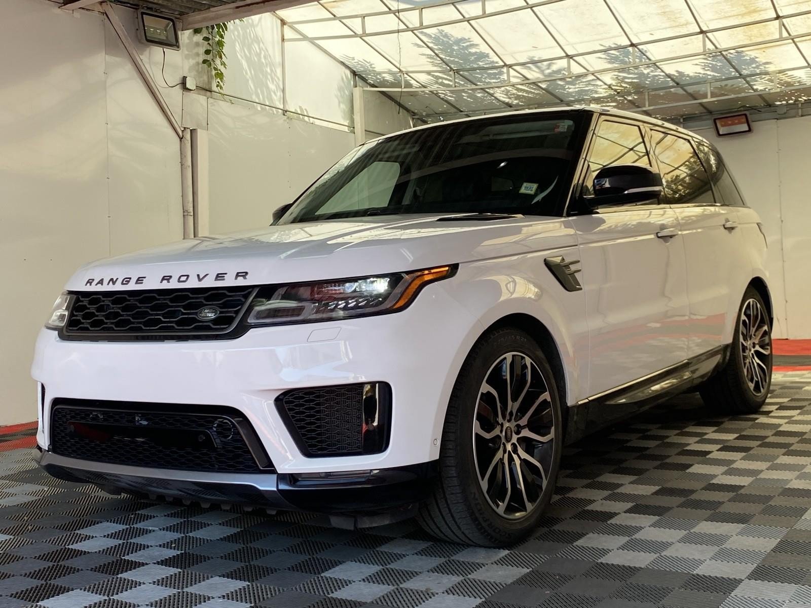 Used 2022 Land Rover Range Rover Sport HSE Silver Edition AWD/4WD image 3