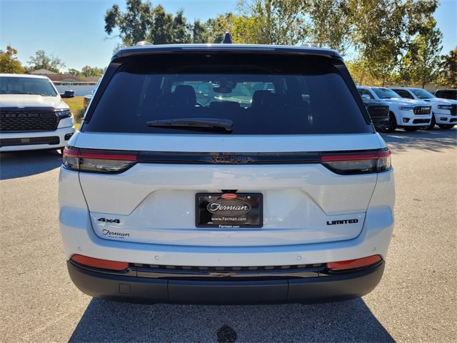 New 2025 Jeep Grand Cherokee Limited image 12