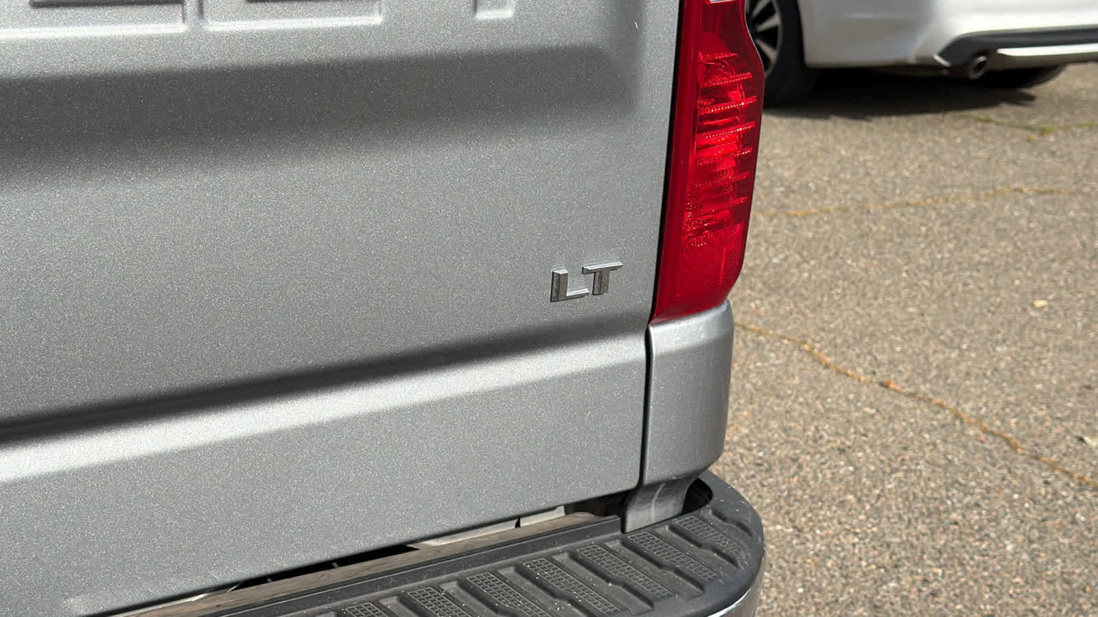 Used 2025 Chevrolet Silverado 1500 LT image 19