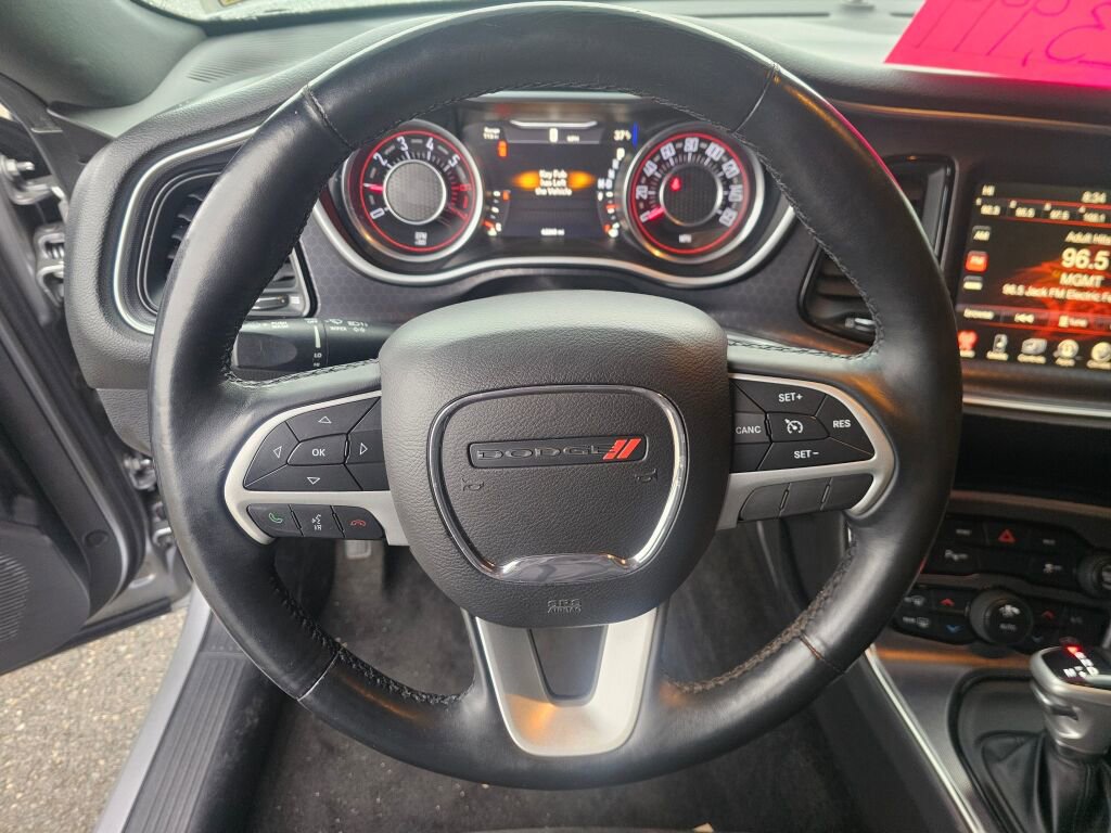 Used 2015 Dodge Challenger R/T Plus image 21