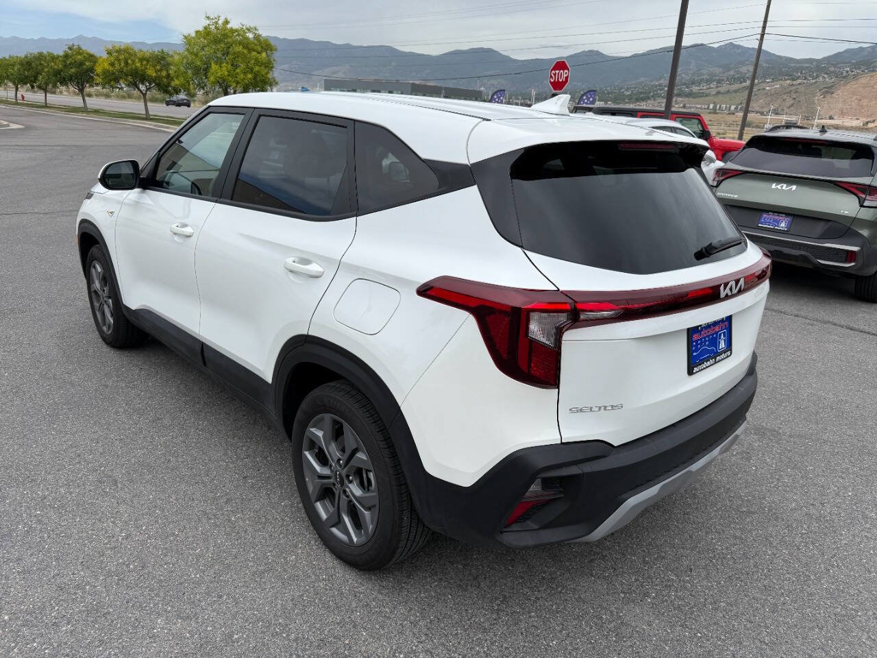 Used 2026 Kia Seltos LX AWD/4WD image 5