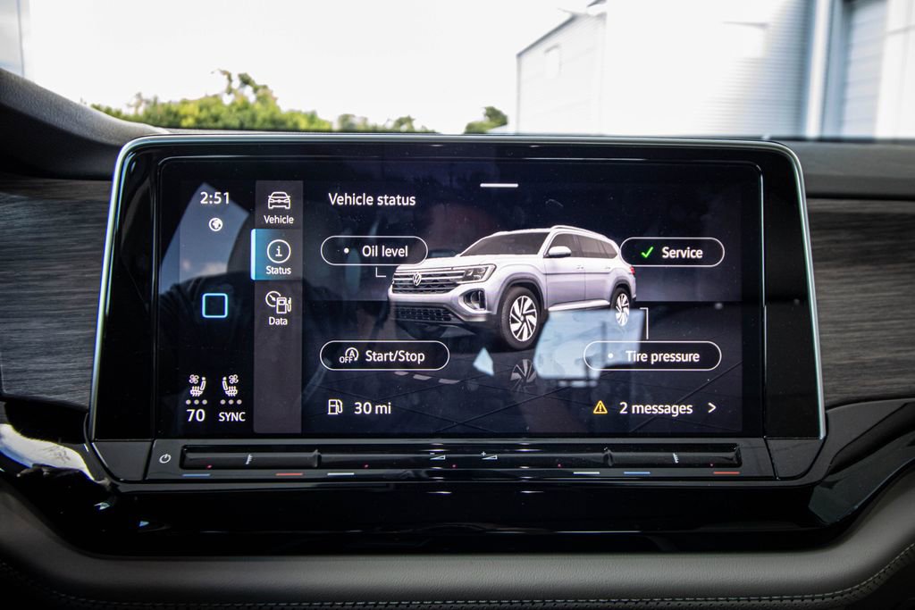 Used 2024 Volkswagen Atlas SEL Premium R-Line image 49