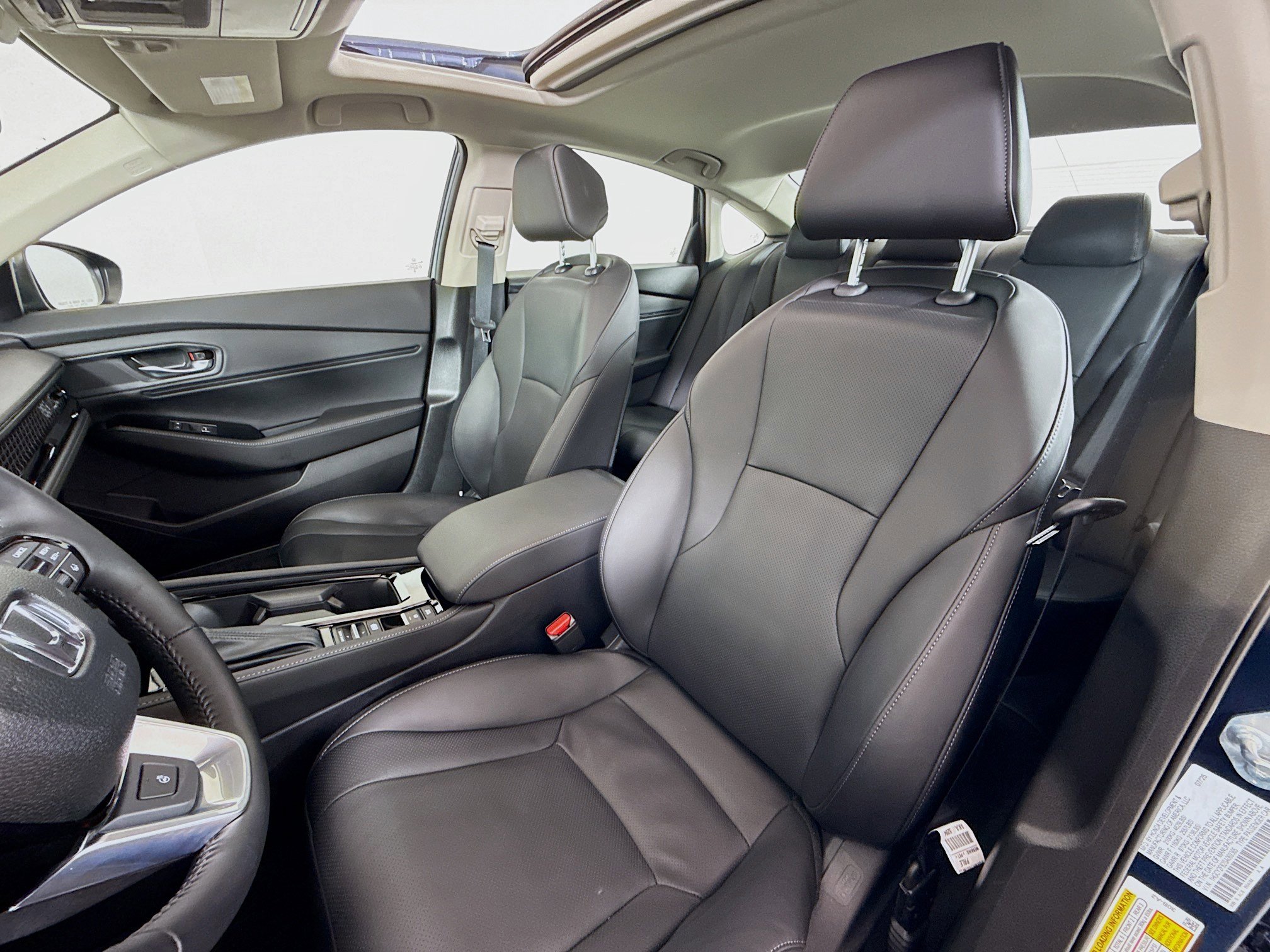 Used 2025 Honda Accord Touring image 10