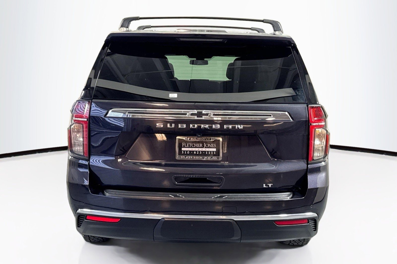 Used 2022 Chevrolet Suburban LT w/ Luxury Package image 6