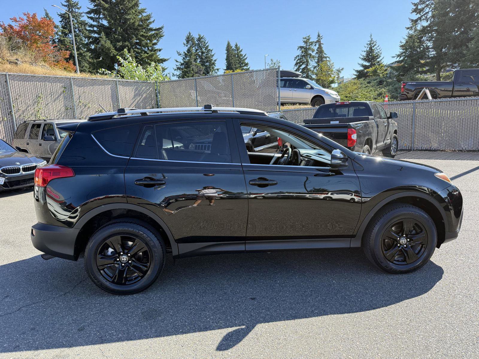 Used 2013 Toyota RAV4 XLE image 6