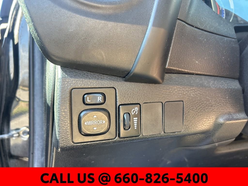 Used 2018 Toyota Corolla SE FWD image 13