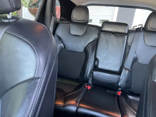 Used 2021 Jeep Cherokee Latitude Plus AWD/4WD image 18