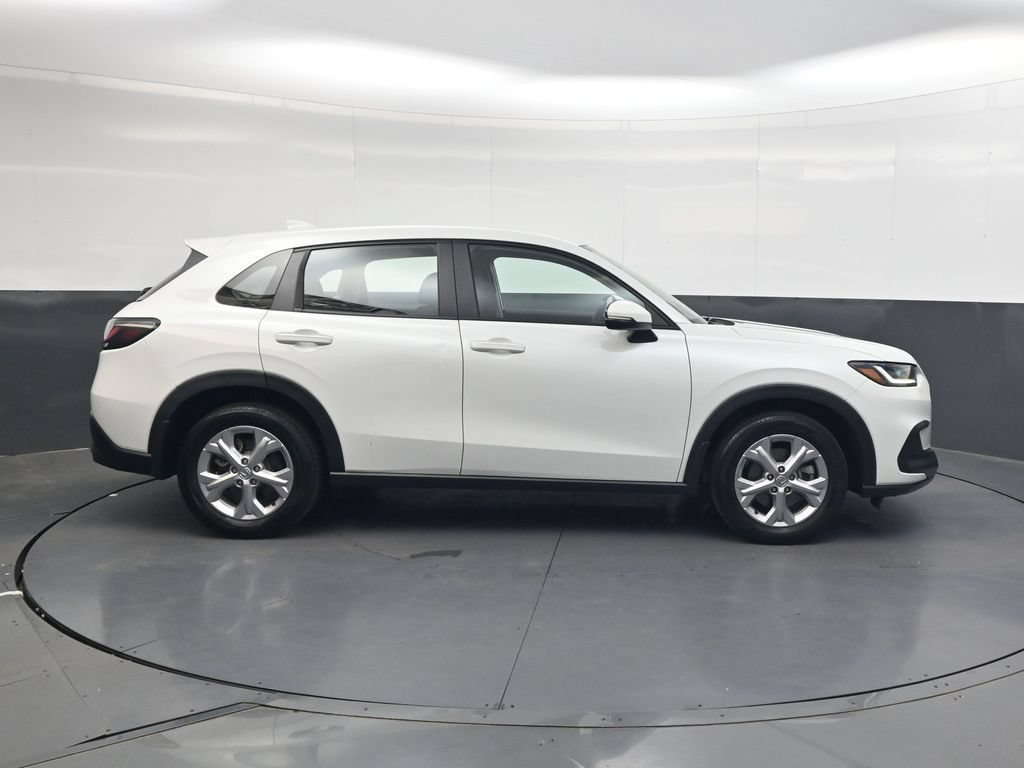 Used 2023 Honda HR-V LX image 3