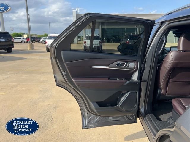 New 2026 Ford Explorer Platinum image 15