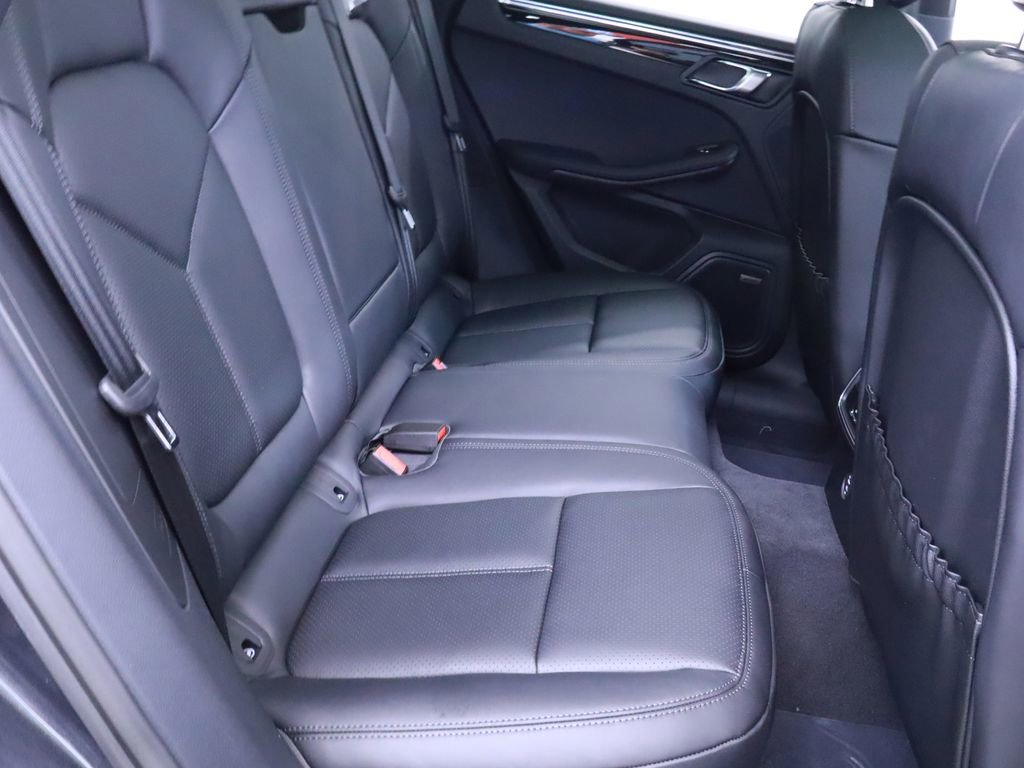 New 2025 Porsche Macan image 28