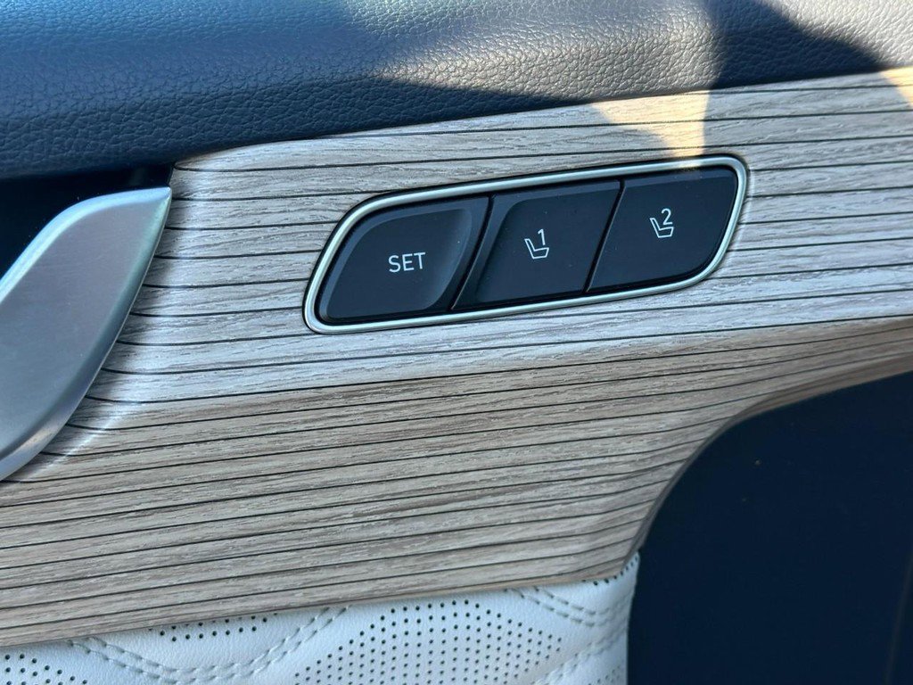 Used 2022 Hyundai Palisade Calligraphy image 21