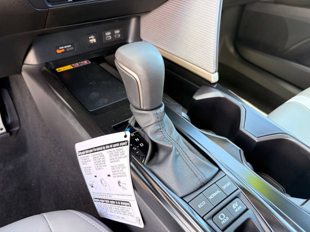 Used 2026 Toyota Camry SE FWD image 18