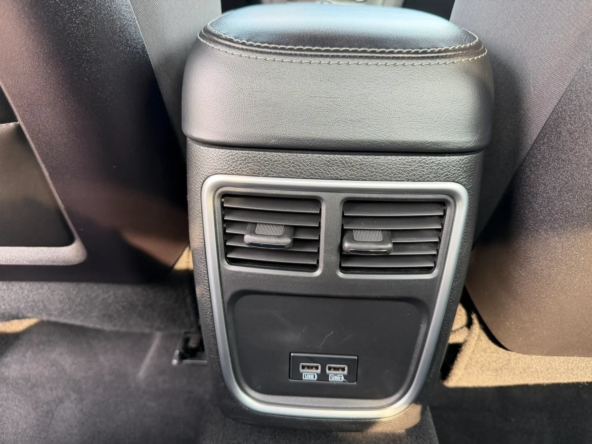 Used 2019 Dodge Charger SXT AWD/4WD image 34