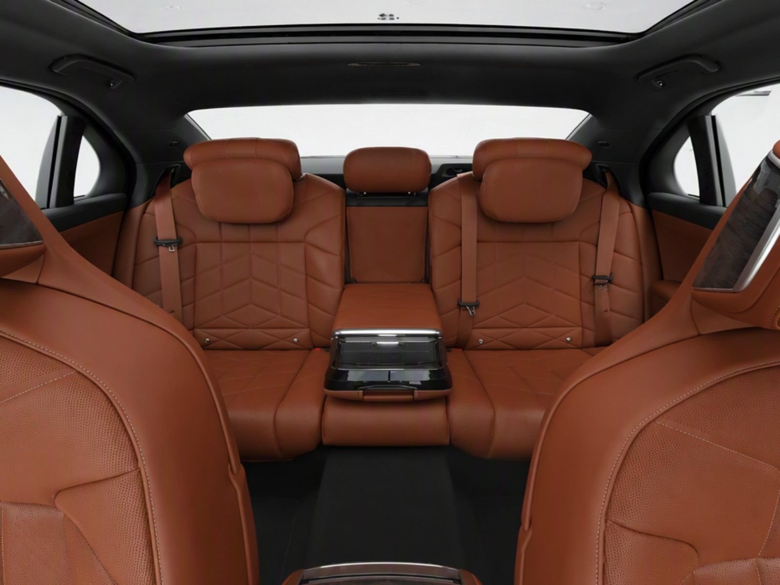 Used 2024 BMW i7 xDrive60 w/ Premium Package RWD image 15