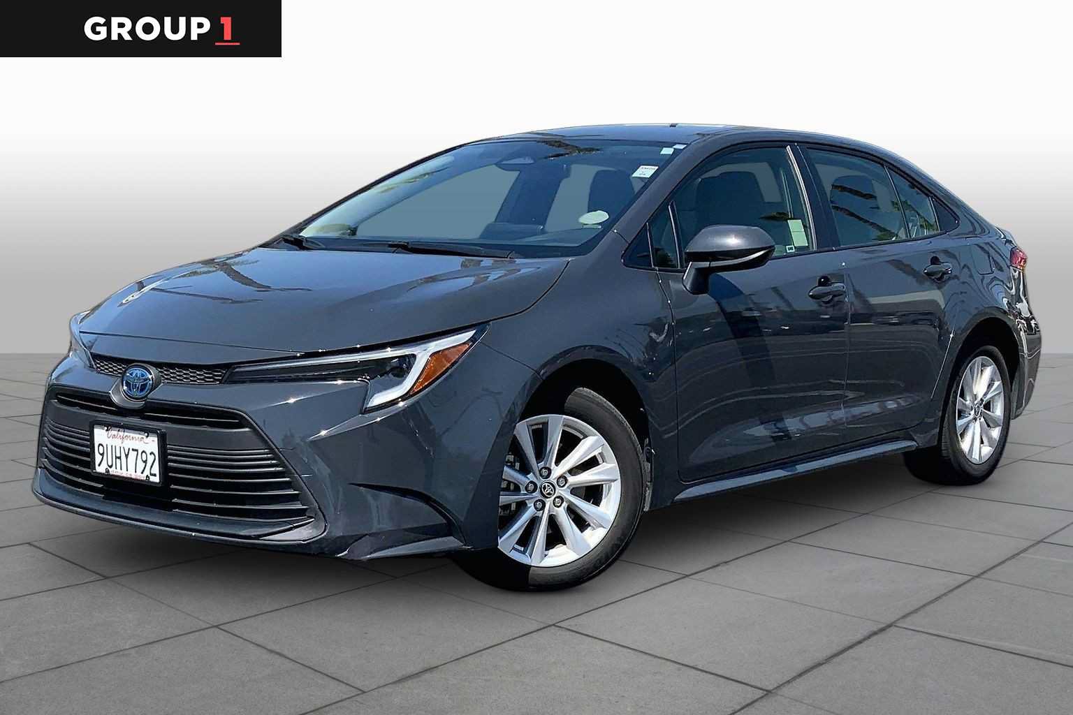 Certified 2025 Toyota Corolla LE w/ LE Premium Package FWD image 1