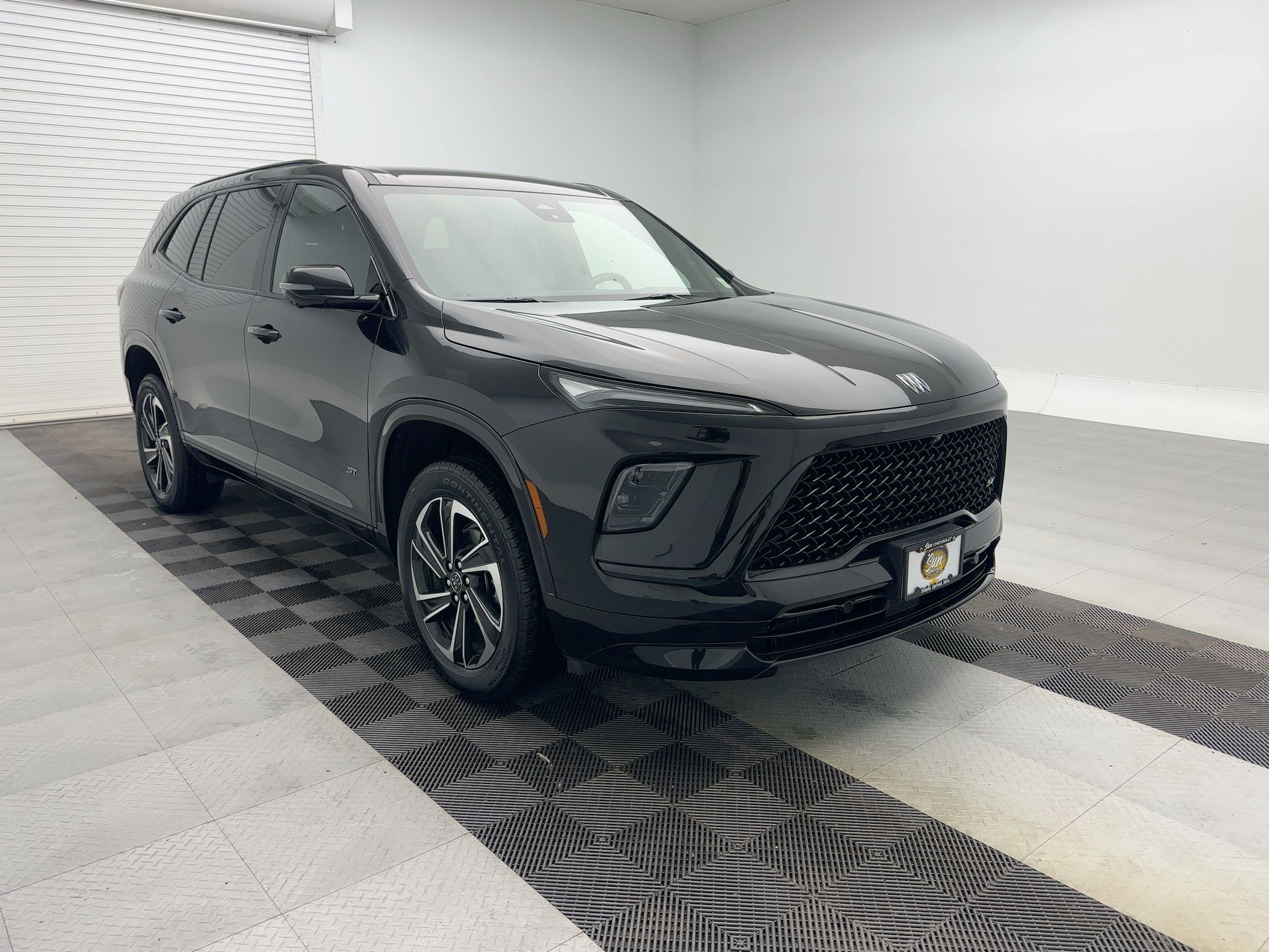 Used 2025 Buick Enclave Sport Touring image 7