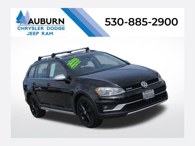 Used 2017 Volkswagen Golf Alltrack SE image 1