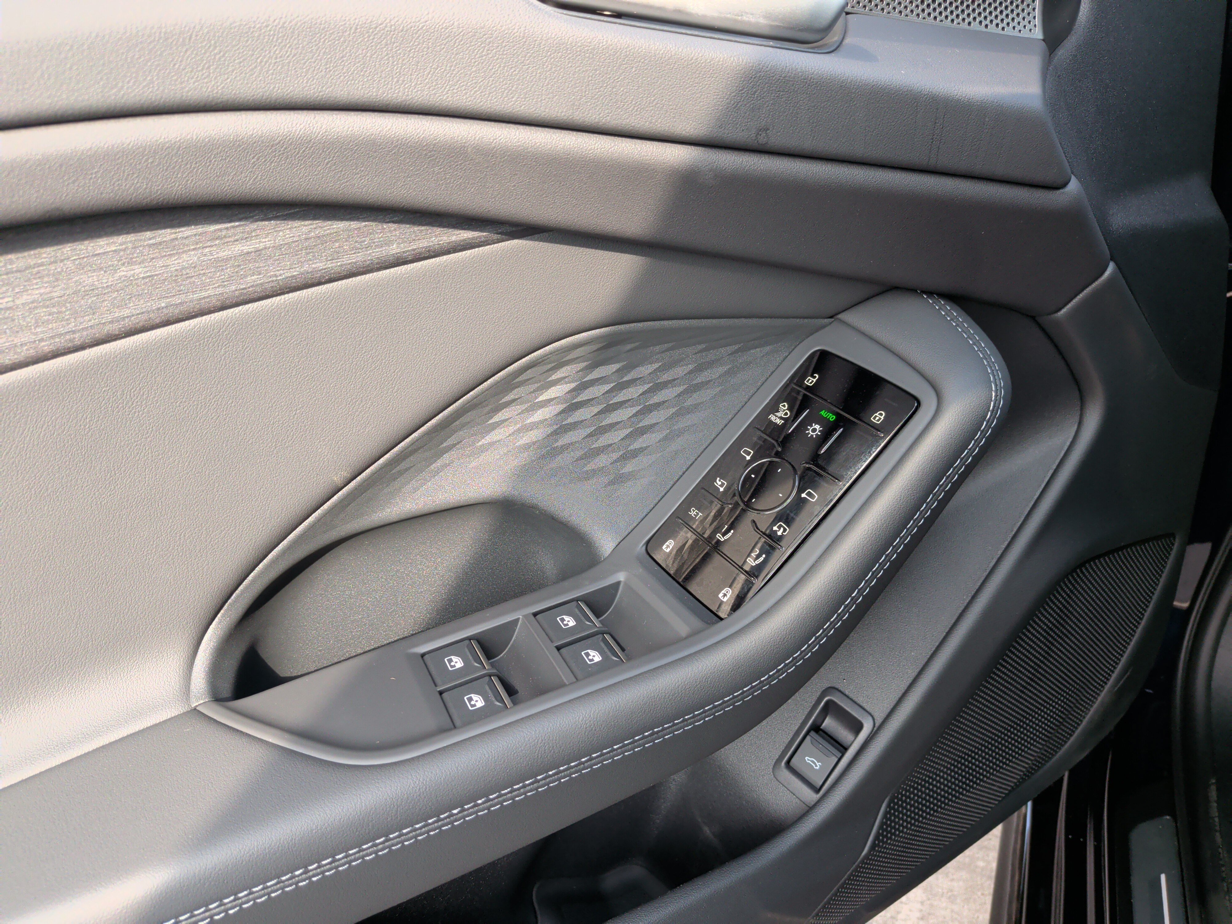 New 2026 Audi A6 Premium Plus AWD/4WD image 13