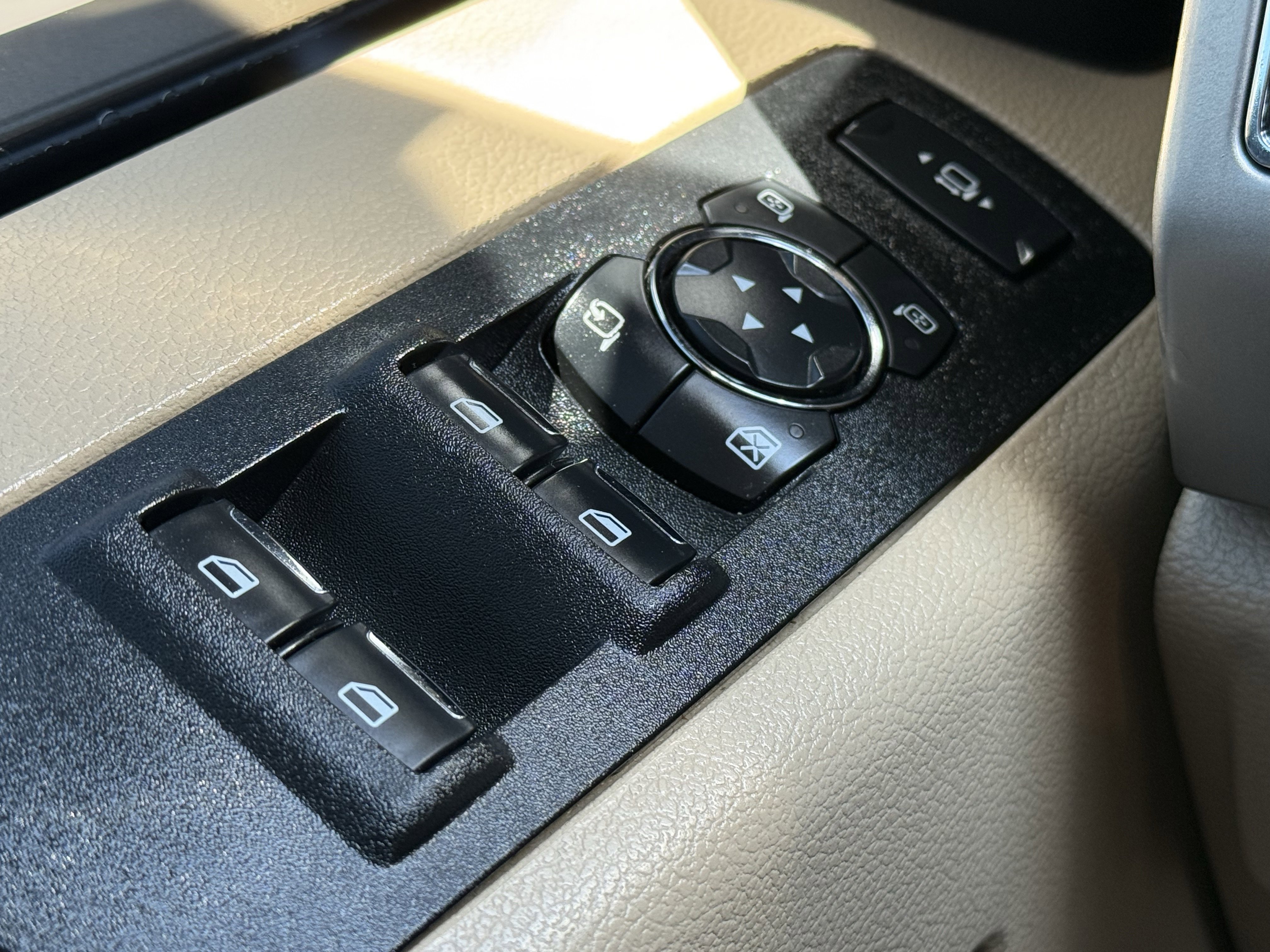 Used 2021 Ford F250 Lariat w/ Lariat Value Package image 22