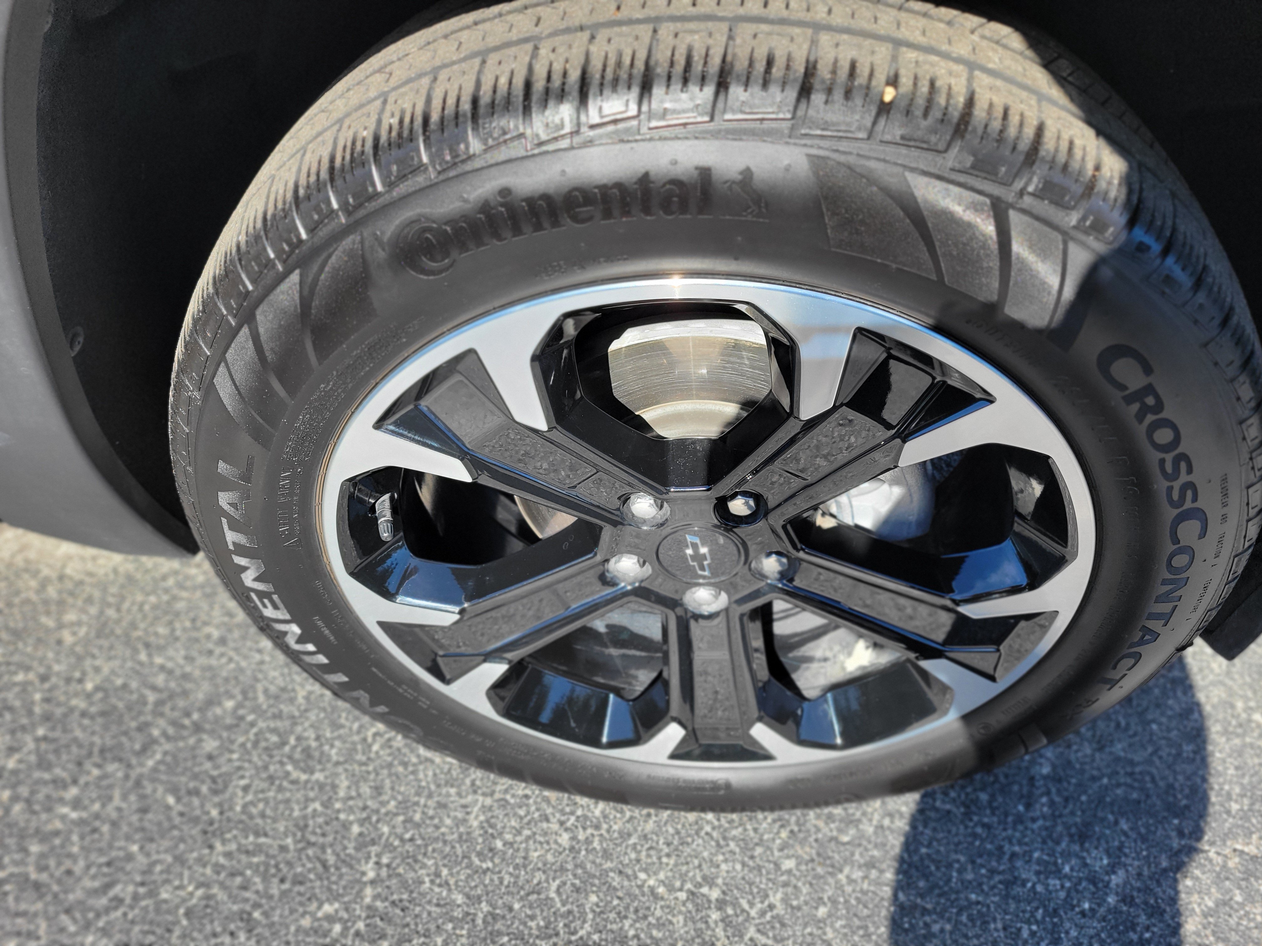 Certified 2026 Chevrolet Equinox LT w/ Convenience Package II FWD image 40