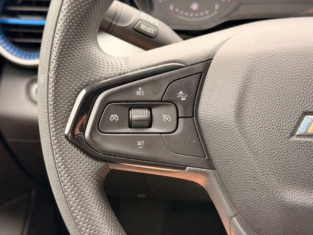 Used 2025 Chevrolet Trax LS FWD image 20