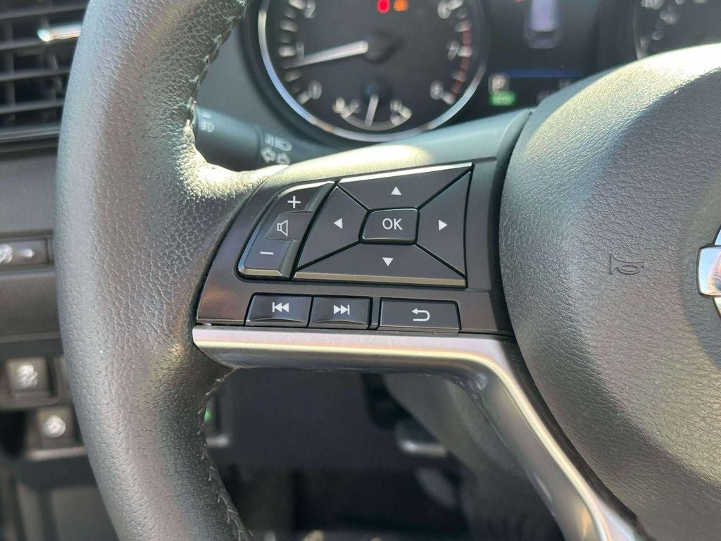 Used 2019 Nissan Rogue SL w/ Premium Package AWD/4WD image 22